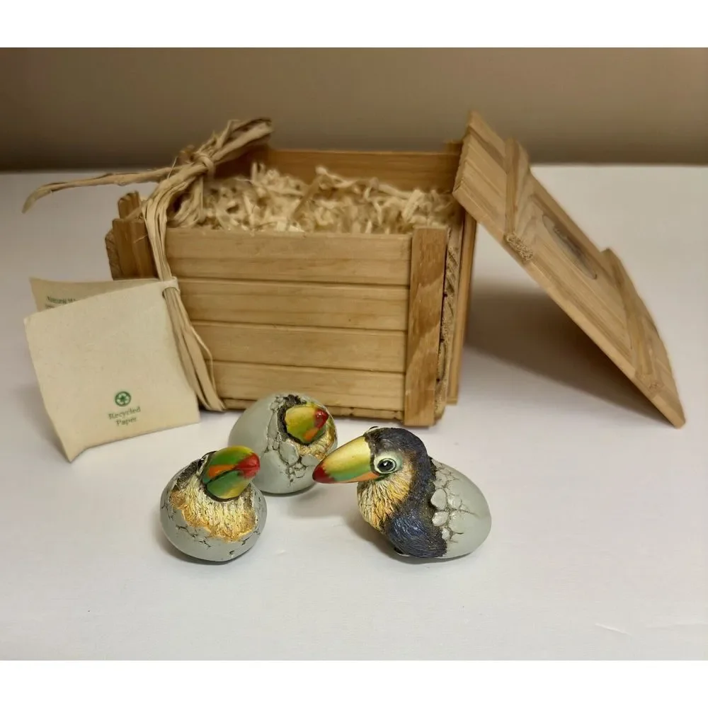 Natural Wonders Hatching Toucans Hand painted Figurine in Crate Japan Signed‎ HF